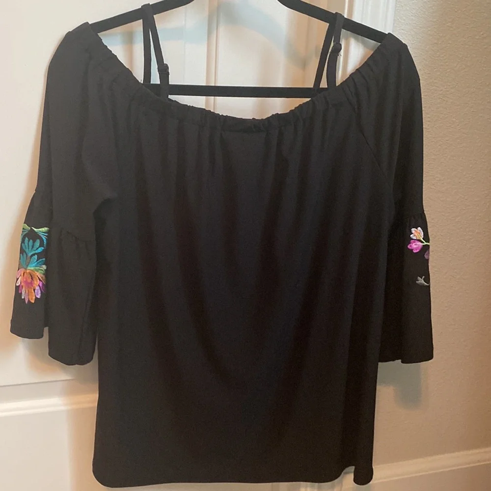 Black and floral L INC blouse - Picture 3 of 4